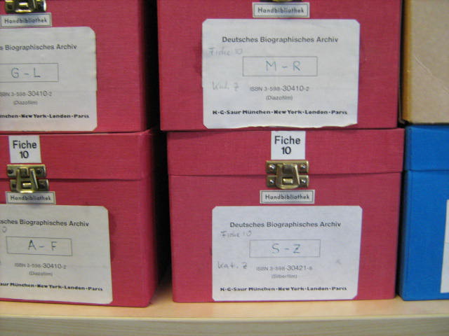 Biographien auf Microfiche